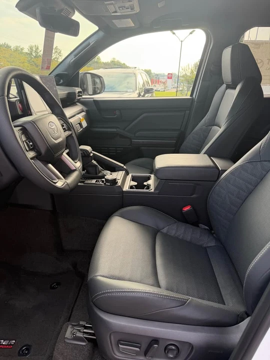 2026 Toyota 4Runner 6th Gen - Image 14 of 20