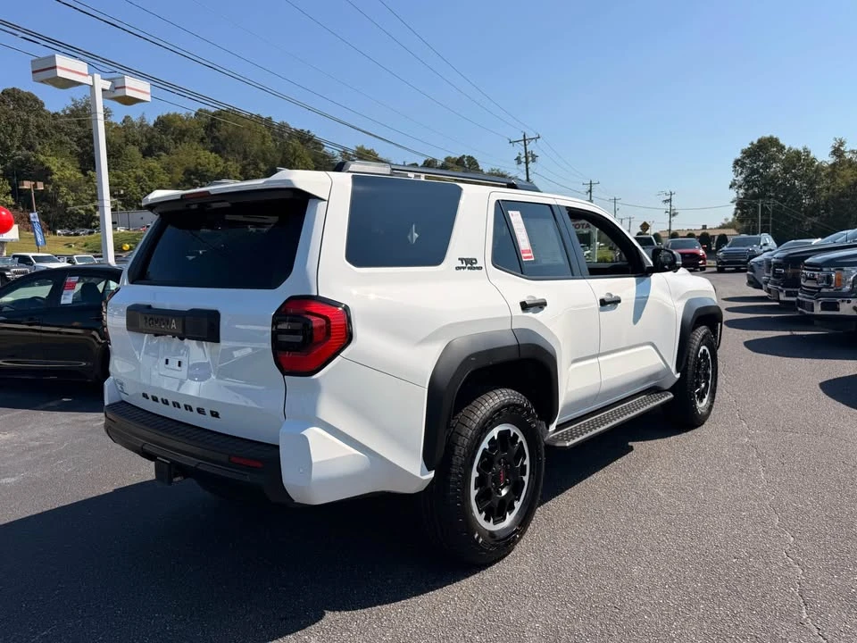 2026 Toyota 4Runner 6th Gen - Image 5 of 13