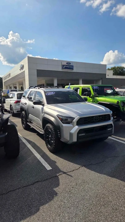 2026 Toyota 4Runner 6th Gen - Image 3 of 5