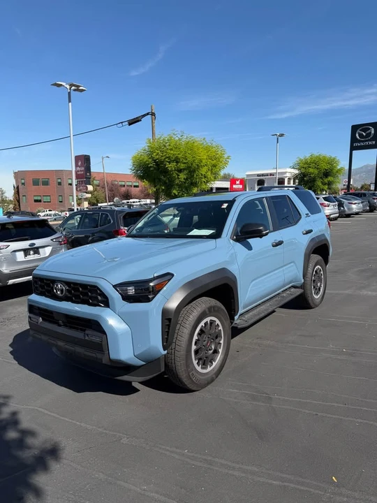 2026 Toyota 4Runner 6th Gen - Image 2 of 20