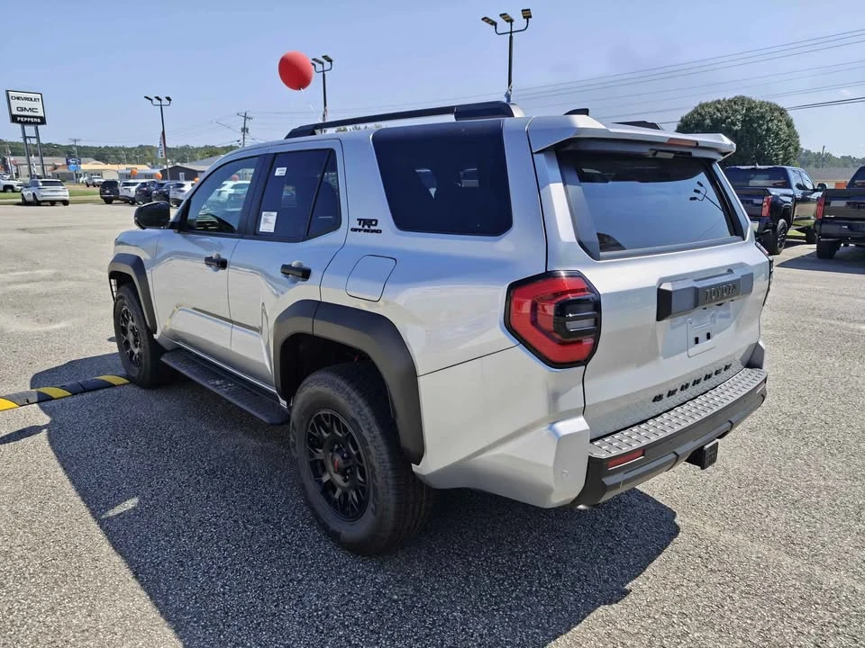 2026 Toyota 4Runner 6th Gen - Image 3 of 20