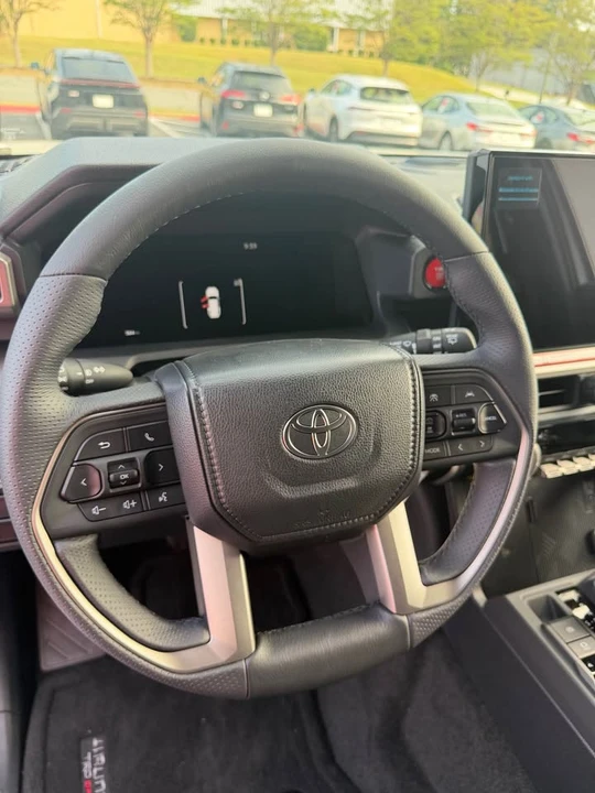 2026 Toyota 4Runner 6th Gen - Image 16 of 20