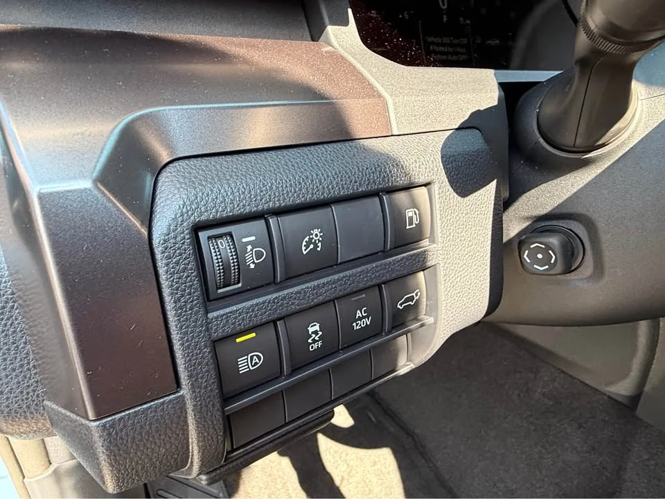 2026 Toyota 4Runner 6th Gen - Image 13 of 16