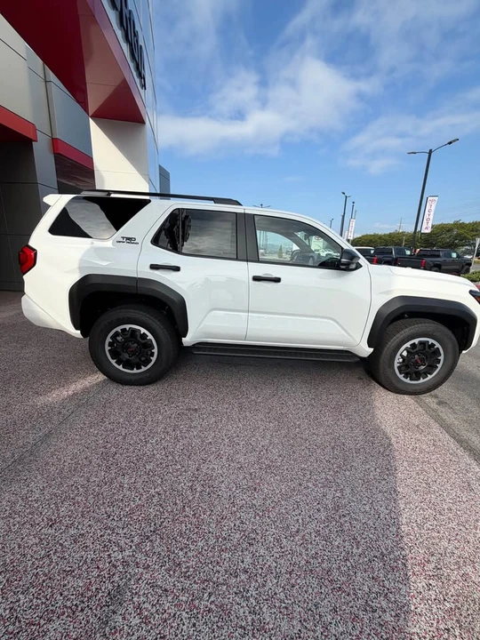 2026 Toyota 4Runner 6th Gen - Image 8 of 20