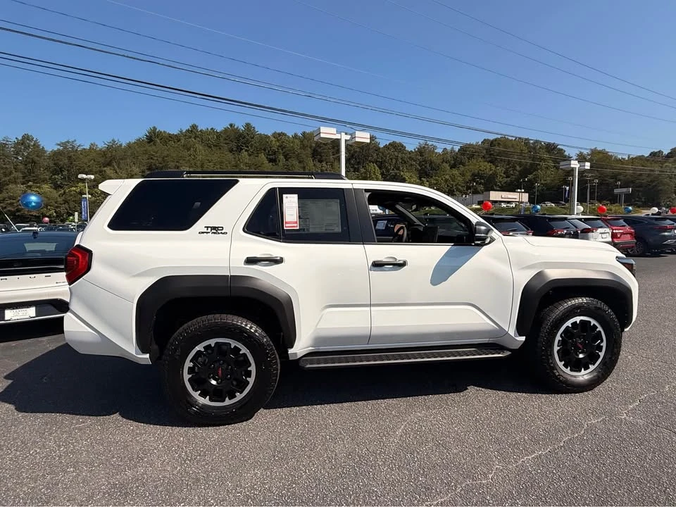 2026 Toyota 4Runner 6th Gen - Image 6 of 13