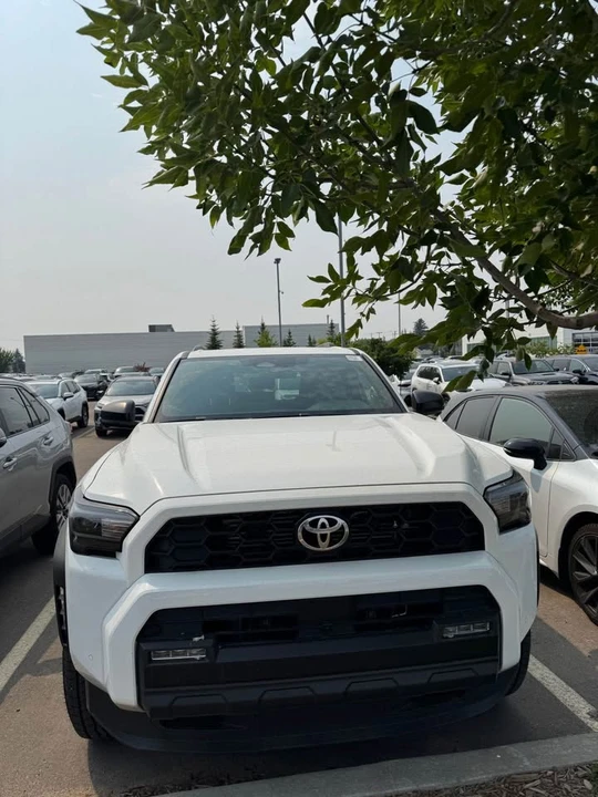 2026 Toyota 4Runner 6th Gen - Image 2 of 9