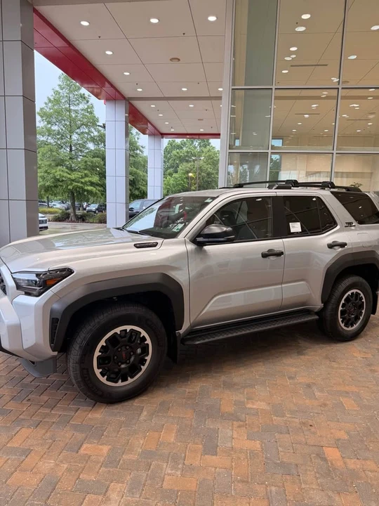 2026 Toyota 4Runner 6th Gen - Image 2 of 6