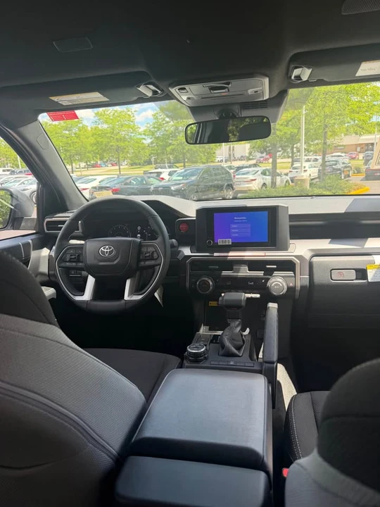 2026 Toyota 4Runner 6th Gen - Image 8 of 12