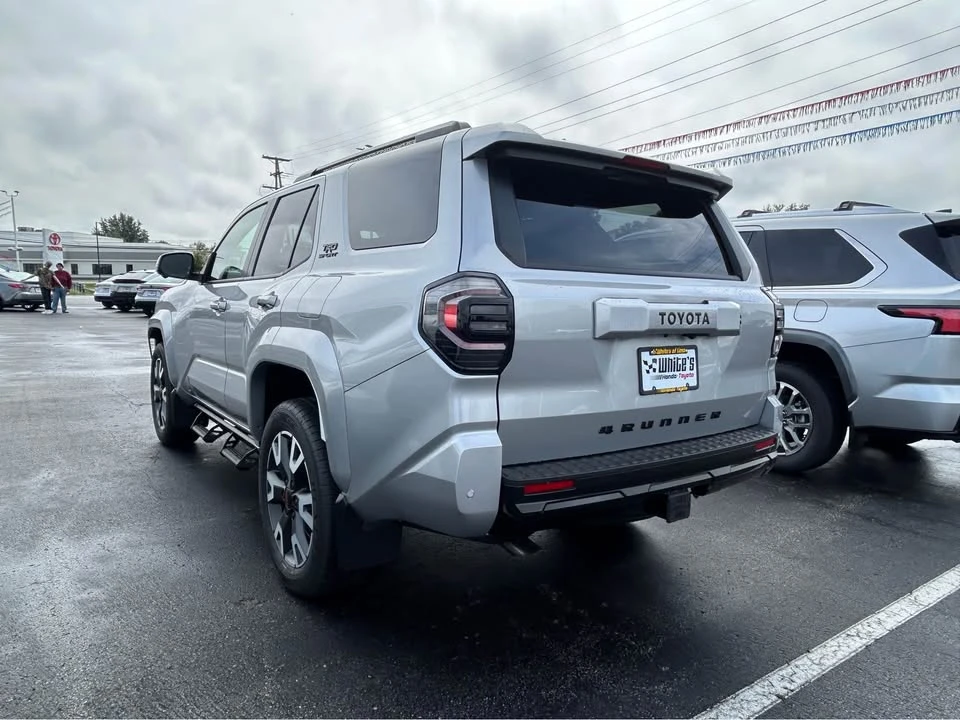 2026 Toyota 4Runner 6th Gen - Image 4 of 12