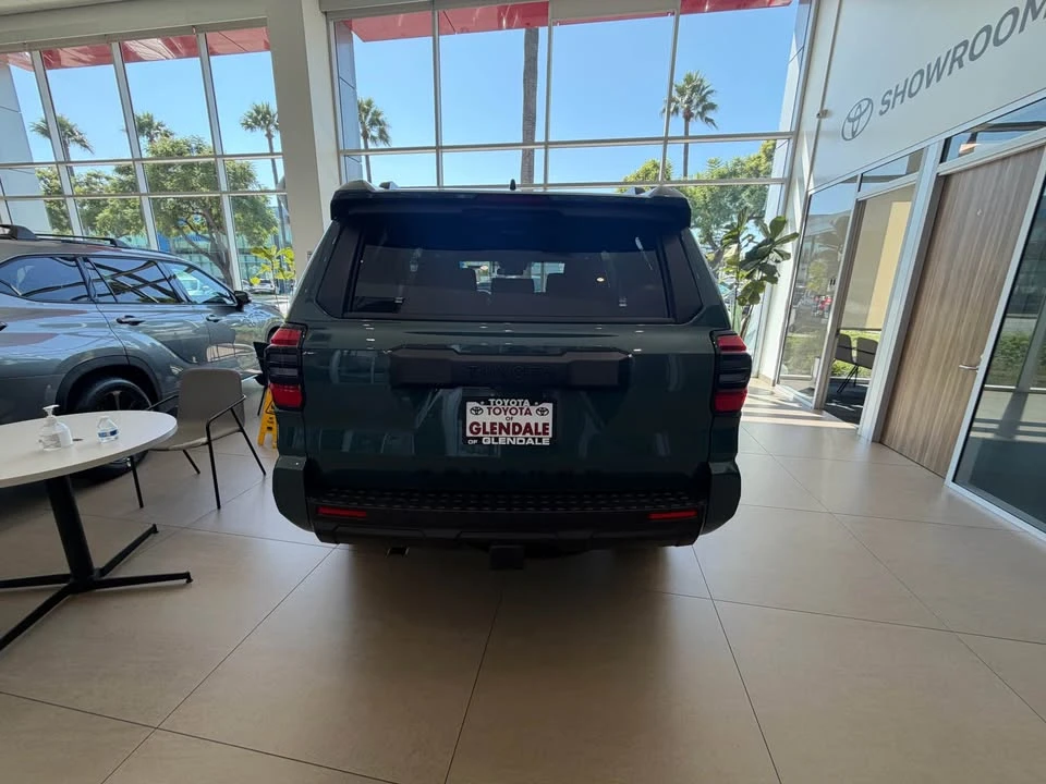 2026 Toyota 4Runner 6th Gen - Image 2 of 11