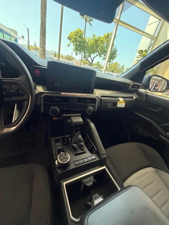 2026 Toyota 4Runner 6th Gen - Image 9 of 11