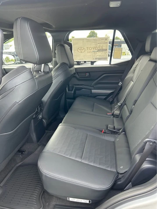 2026 Toyota 4Runner 6th Gen - Image 10 of 12