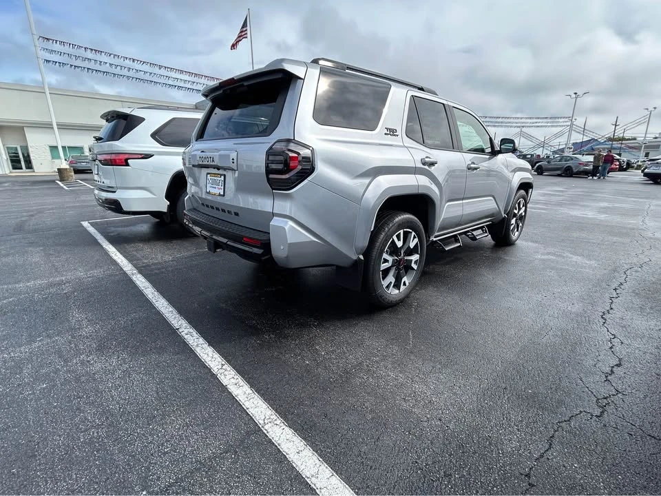 2026 Toyota 4Runner 6th Gen - Image 2 of 12