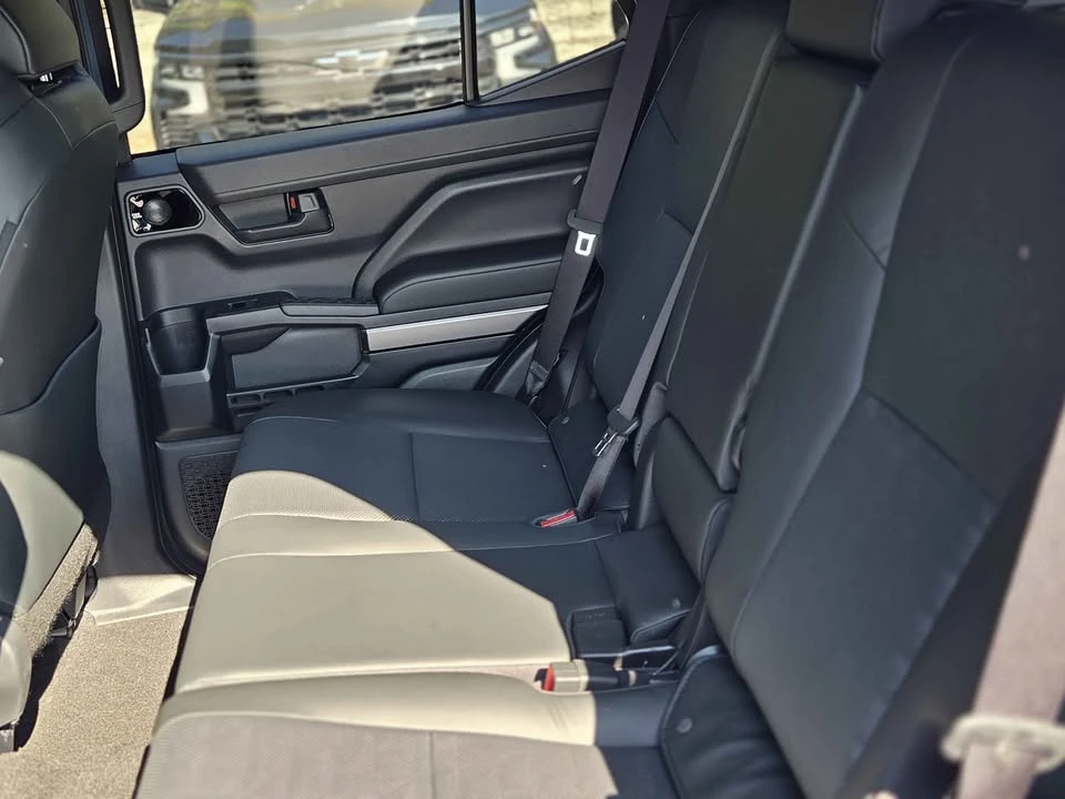 2026 Toyota 4Runner 6th Gen - Image 4 of 11