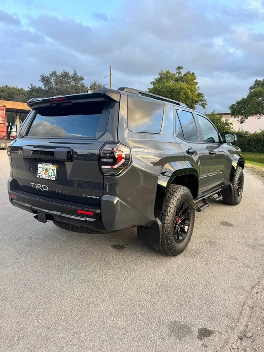 2026 Toyota 4Runner 6th Gen - Image 2 of 5