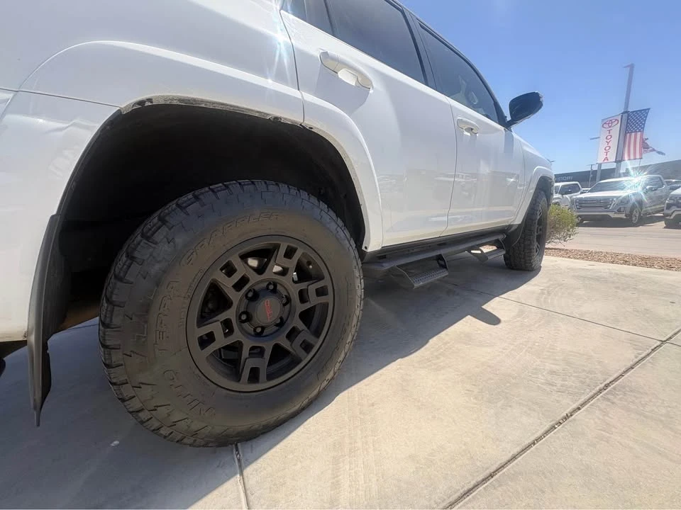 2026 Toyota 4Runner 6th Gen - Image 4 of 9