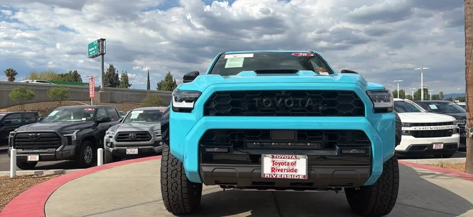 2026 Toyota 4Runner 6th Gen - Image 2 of 10