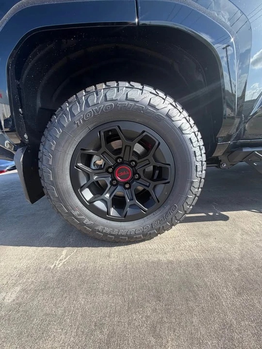 2026 Toyota 4Runner 6th Gen - Image 14 of 16