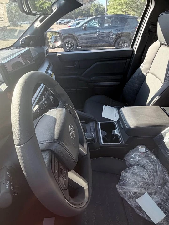 2026 Toyota 4Runner 6th Gen - Image 7 of 7