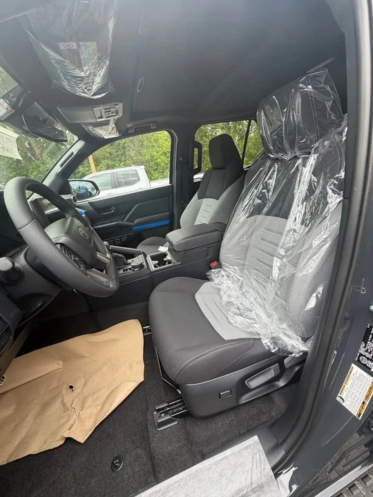 2026 Toyota 4Runner 6th Gen - Image 8 of 18