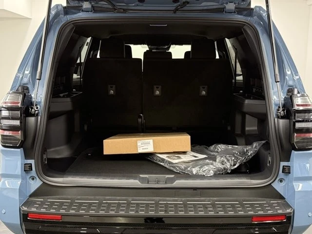 2026 Toyota 4Runner 6th Gen - Image 11 of 12