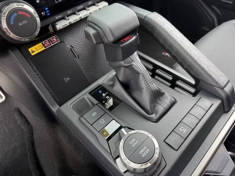 2026 Toyota 4Runner 6th Gen - Image 11 of 16