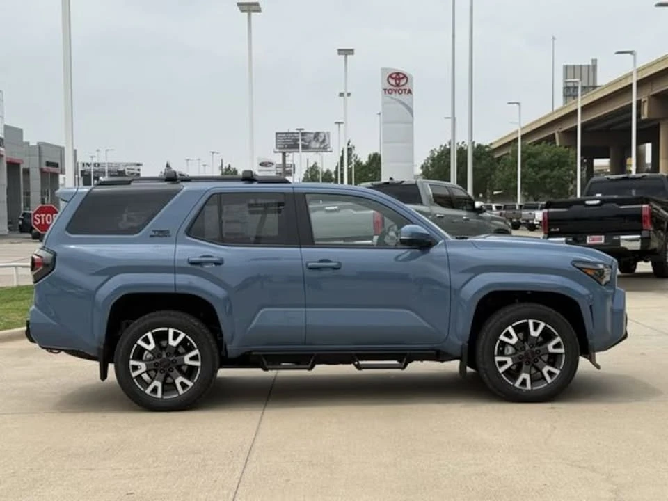 2026 Toyota 4Runner 6th Gen - Image 2 of 16