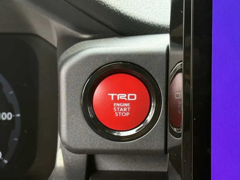 2026 Toyota 4Runner 6th Gen - Image 12 of 16