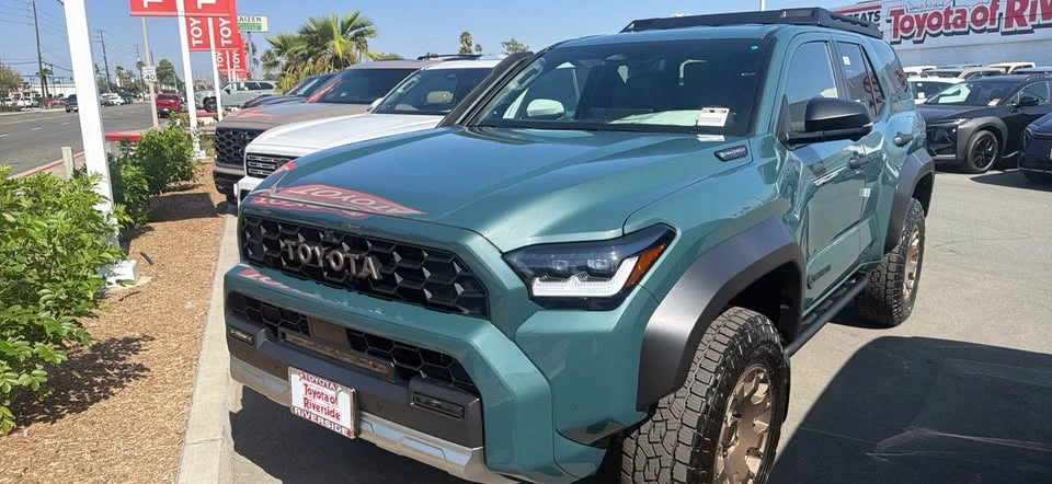 2026 Toyota 4Runner 6th Gen - Image 2 of 8