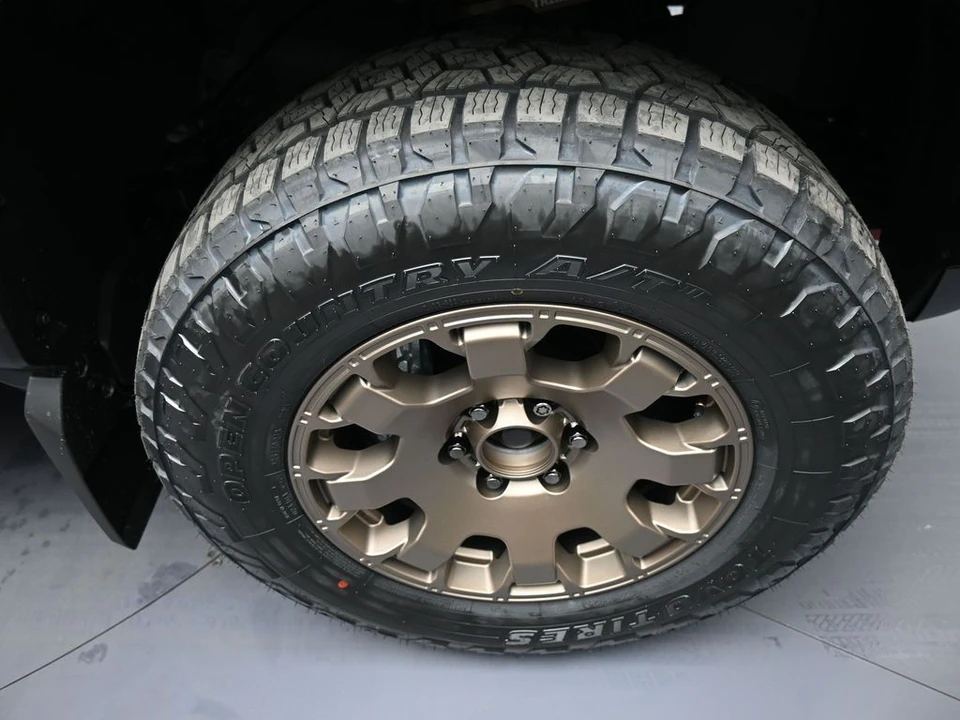 2026 Toyota 4Runner 6th Gen - Image 13 of 21