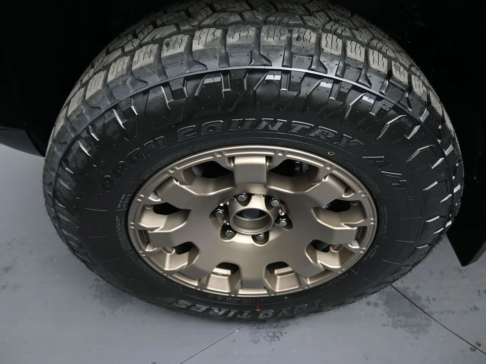 2026 Toyota 4Runner 6th Gen - Image 14 of 21