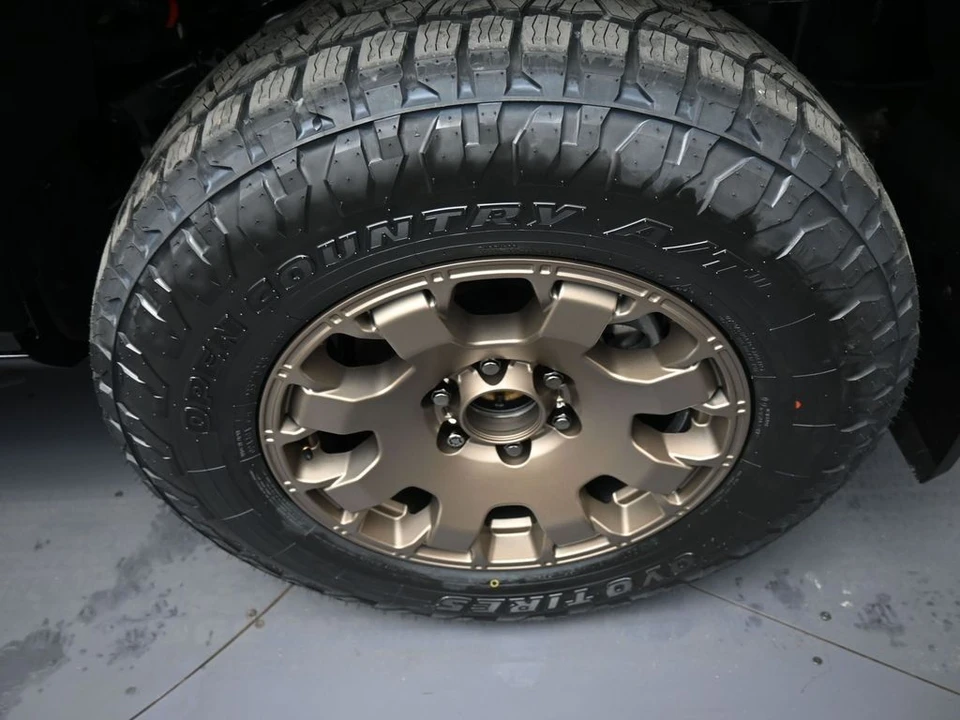 2026 Toyota 4Runner 6th Gen - Image 15 of 21