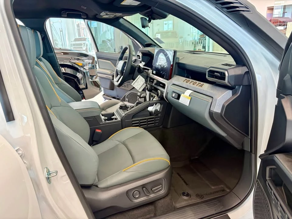 2026 Toyota 4Runner 6th Gen - Image 11 of 13