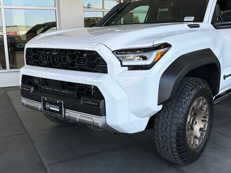 2026 Toyota 4Runner 6th Gen - Image 3 of 20
