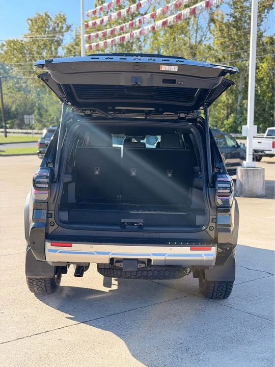 2026 Toyota 4Runner 6th Gen - Image 5 of 9