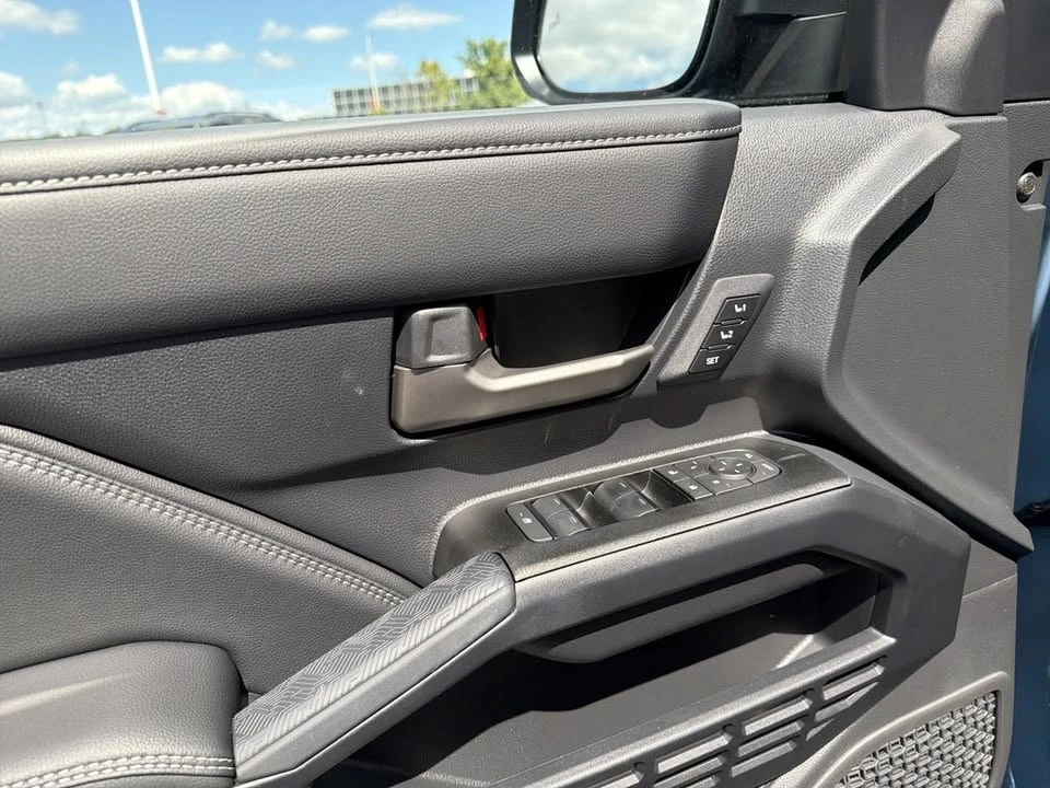 2026 Toyota 4Runner 6th Gen - Image 10 of 20