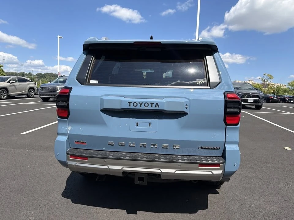 2026 Toyota 4Runner 6th Gen - Image 5 of 20