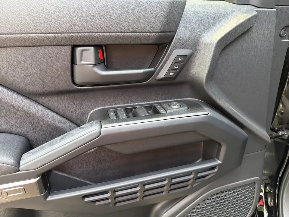 2026 Toyota 4Runner 6th Gen - Image 10 of 20
