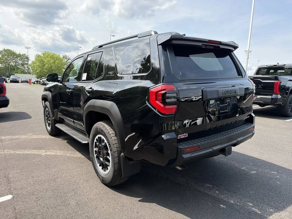 2026 Toyota 4Runner 6th Gen - Image 5 of 20