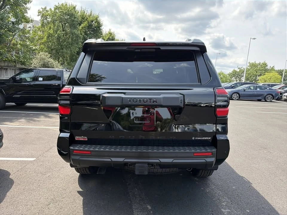 2026 Toyota 4Runner 6th Gen - Image 4 of 20