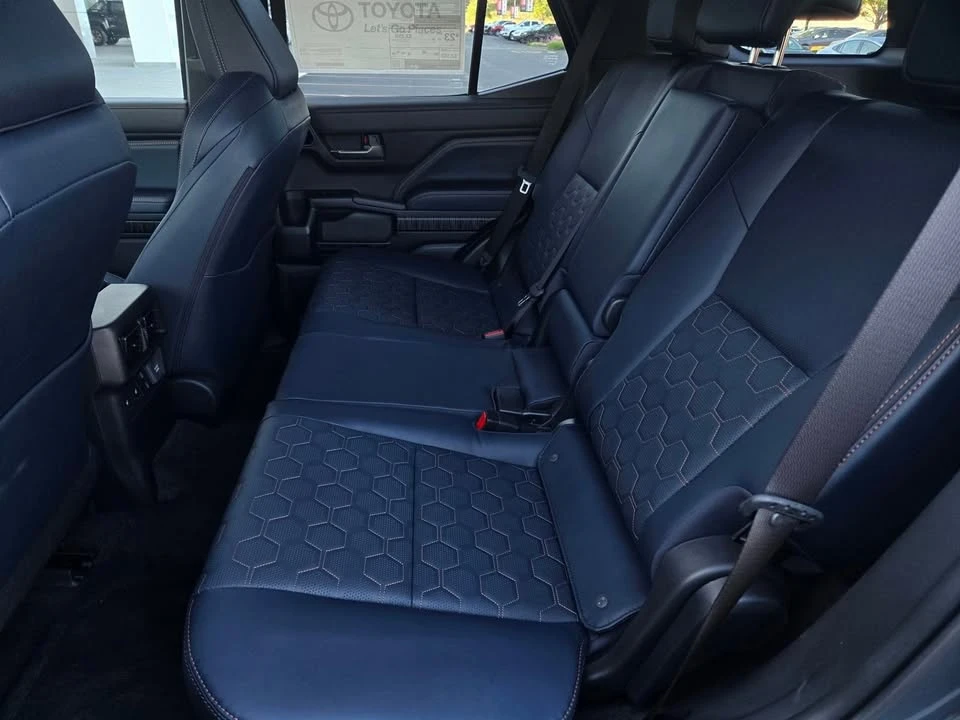 2026 Toyota 4Runner 6th Gen - Image 12 of 20