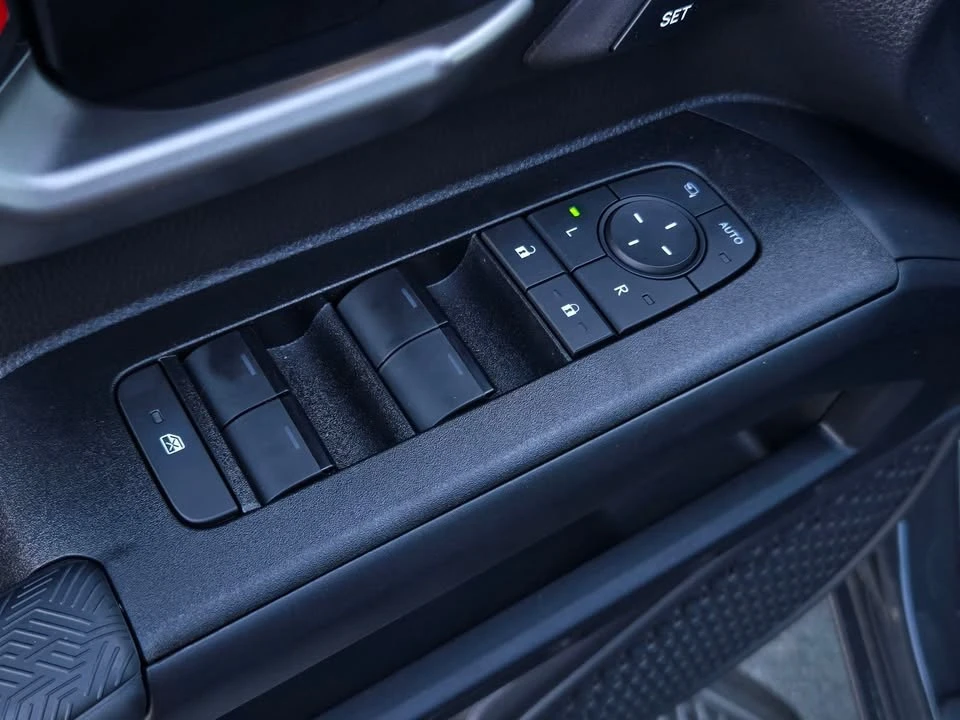 2026 Toyota 4Runner 6th Gen - Image 11 of 20