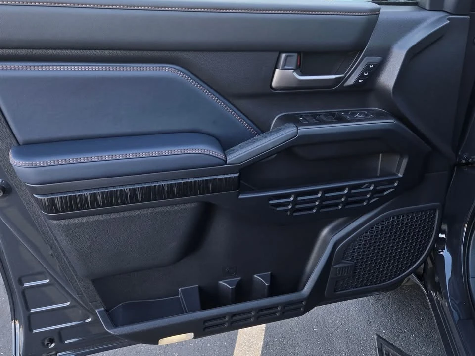 2026 Toyota 4Runner 6th Gen - Image 10 of 20