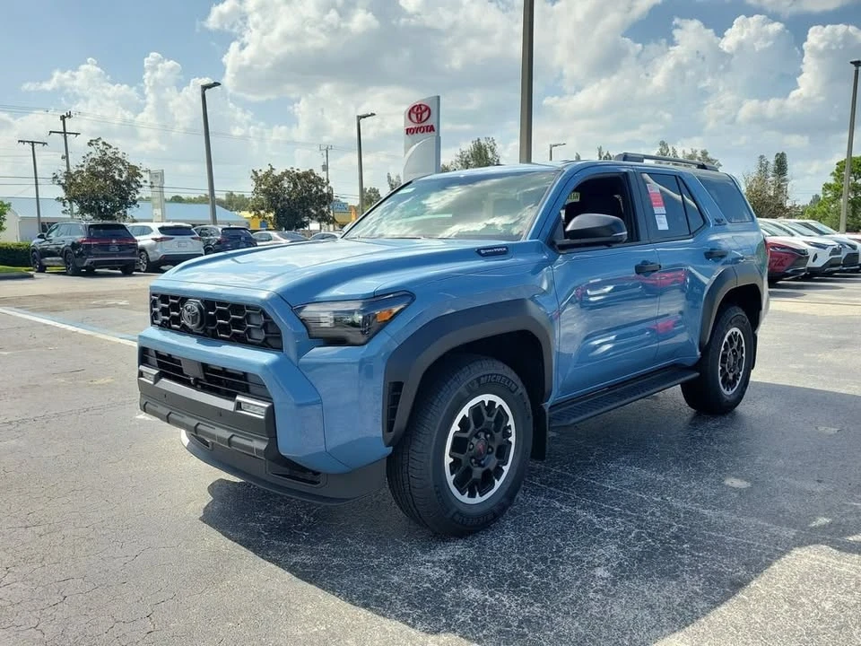 2026 Toyota 4Runner 6th Gen - Image 2 of 20