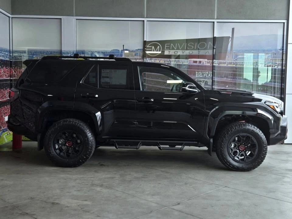 2026 Toyota 4Runner 6th Gen - Image 3 of 12