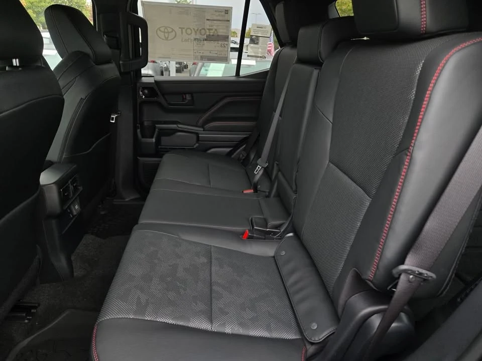 2026 Toyota 4Runner 6th Gen - Image 8 of 12