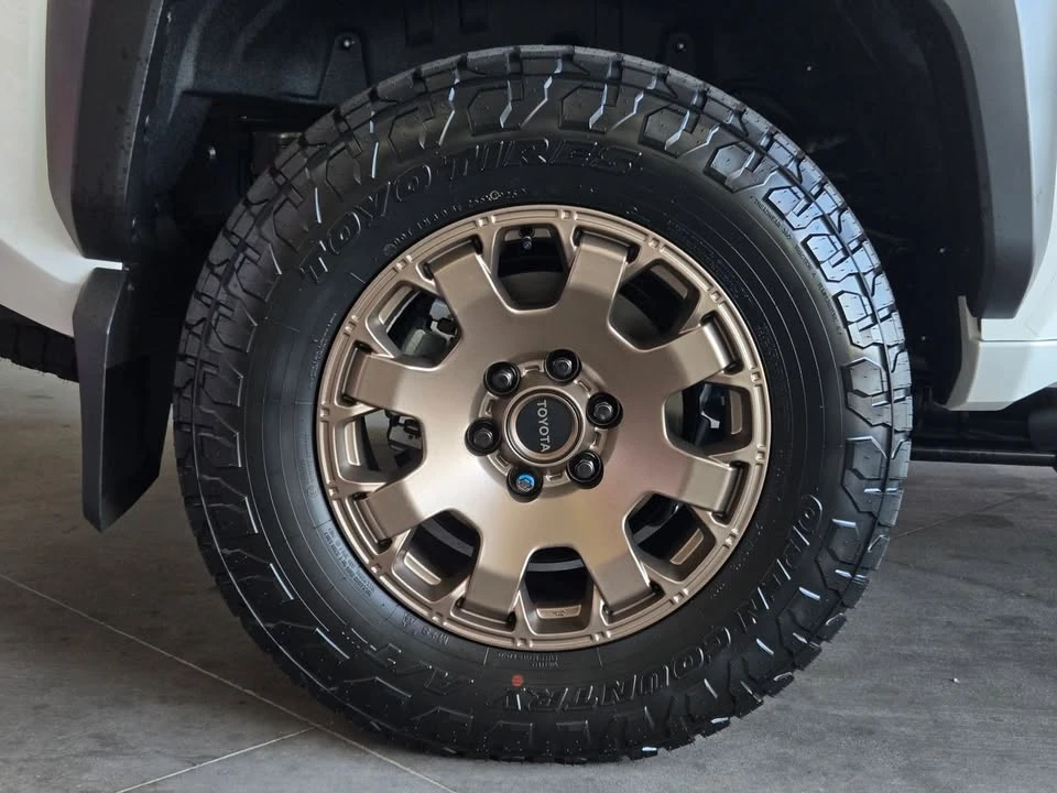 2026 Toyota 4Runner 6th Gen - Image 4 of 12