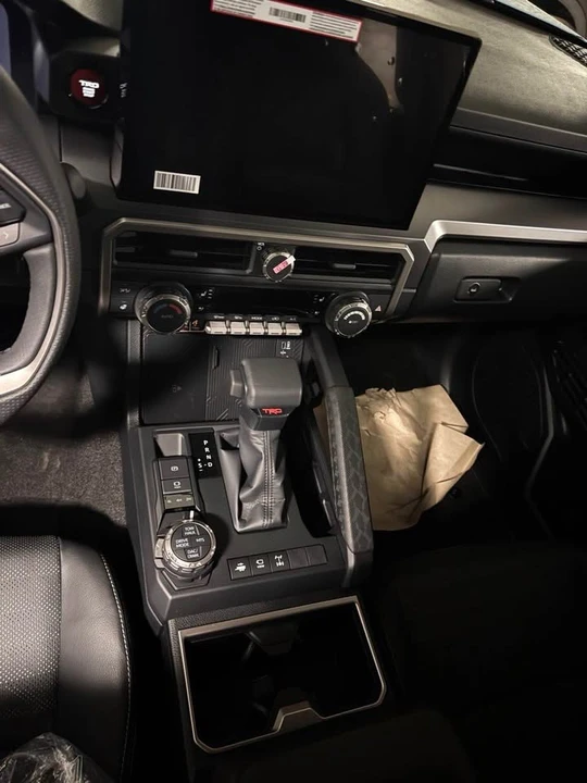 2026 Toyota 4Runner 6th Gen - Image 10 of 12
