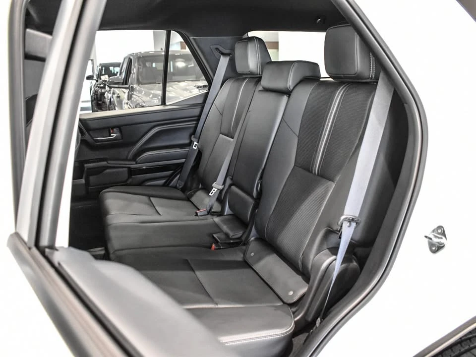 2026 Toyota 4Runner 6th Gen - Image 16 of 18