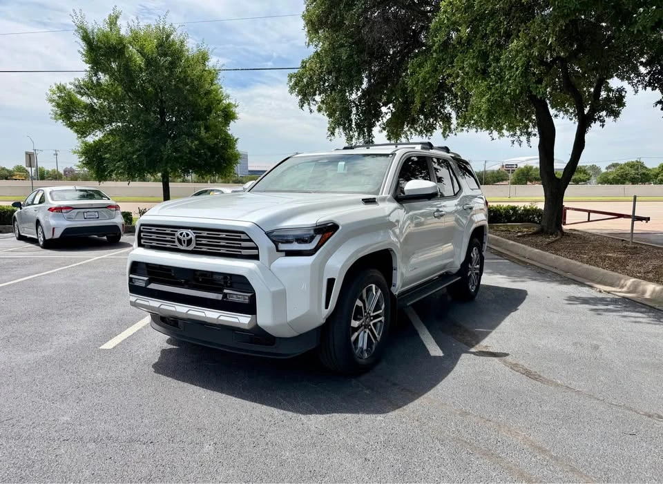2026 Toyota 4Runner 6th Gen - Image 2 of 15